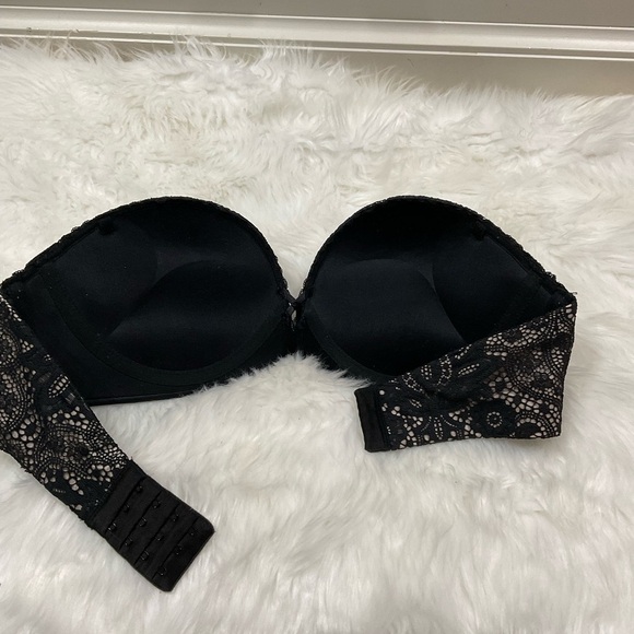 Bombshell Victoria's Secret Black Lace Bra and Panty Set - Picture 13 of 13